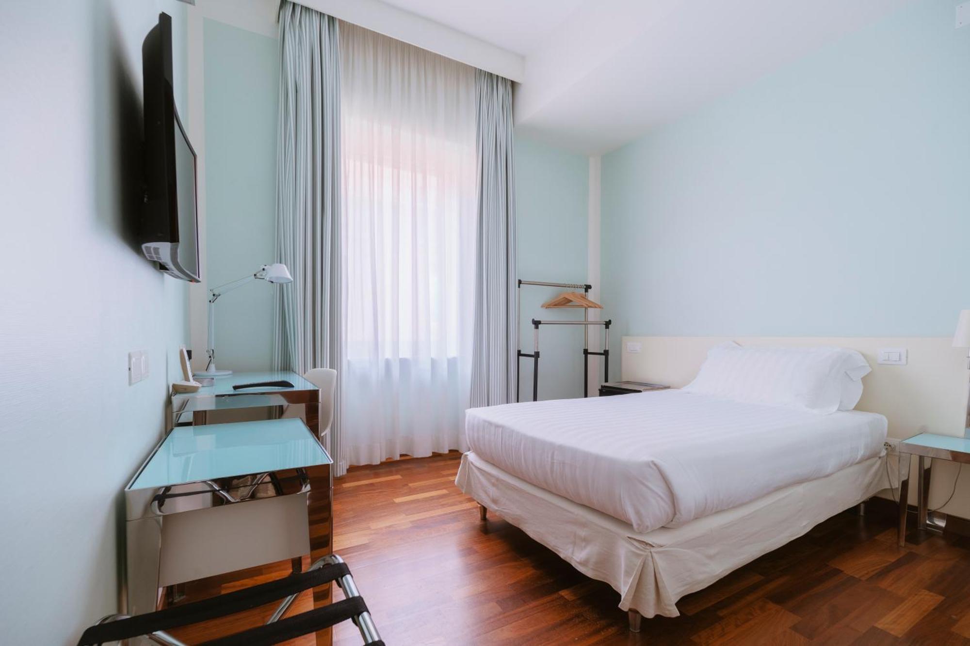 Hotel Miramare 시비타노바 마르셰 외부 사진