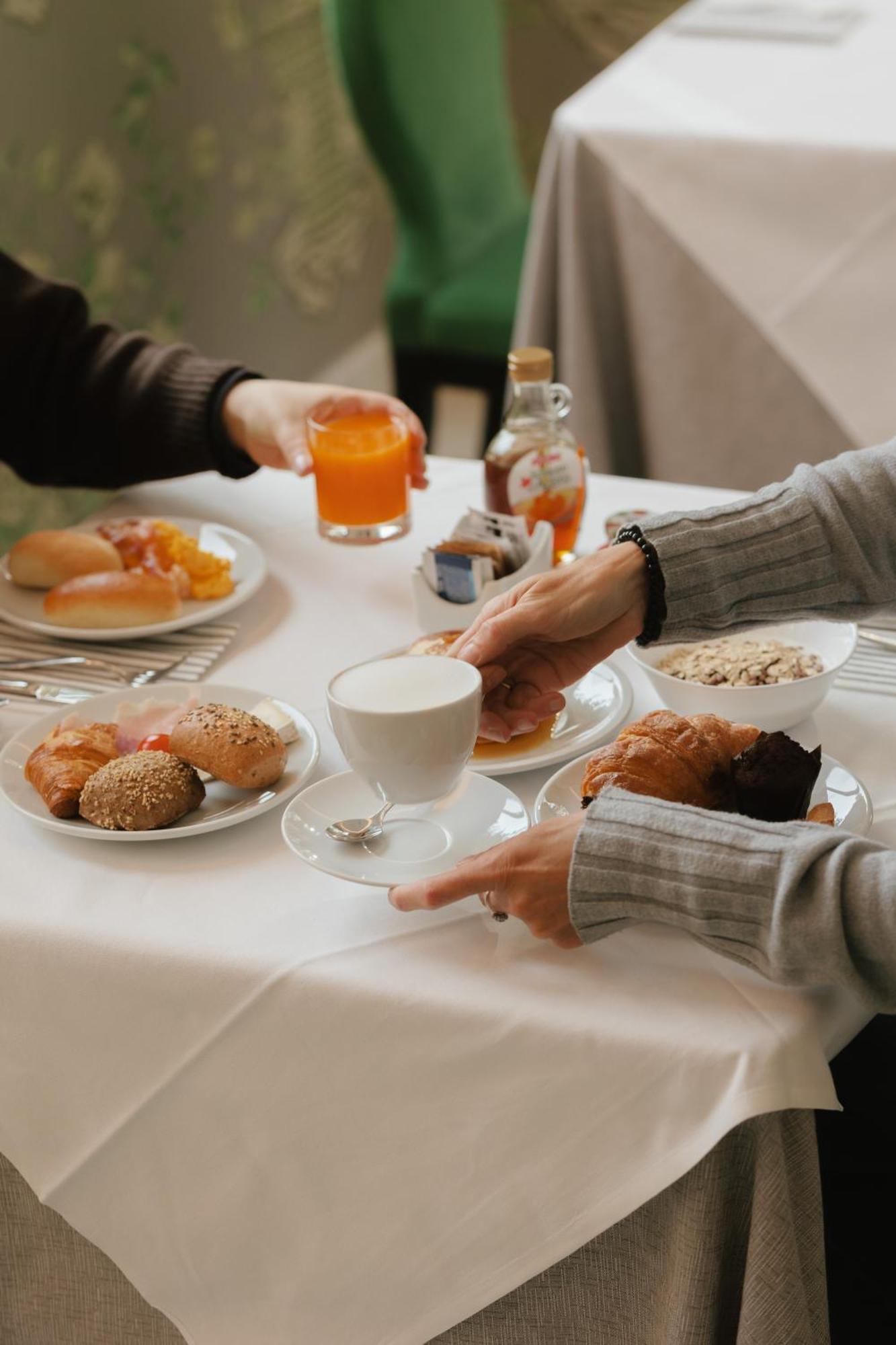 Hotel Miramare 시비타노바 마르셰 외부 사진